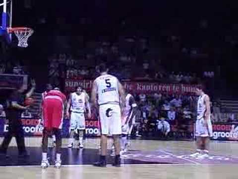 46 17-10-07 BCO-Charleroi - Vrijworpen Sam Van Rossom.mpg