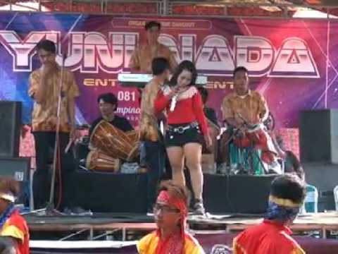 TRAGEDI PANGGUNG ROBOH ALIAS NJEBROT😂😂😂