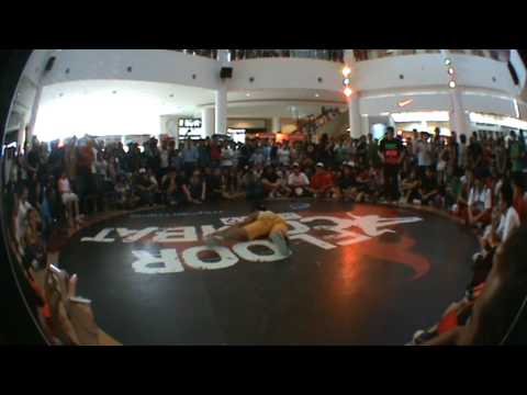 14 Floor Combat 2009 Bboy 1 vs 1 Battle - Day 2 Semi Final Khenobu Force 136 vs Fido Ksc