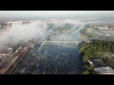 ROUDNICE NAD LABEM - Přelet kolem roudnického mostu