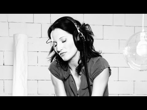 Justyna Steczkowska - To tylko złudzenie (To nie miłość) - Official Music Video