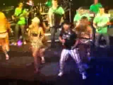 Banda Baétz   Estremece Rubi DVD Elétrico