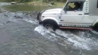 preview picture of video 'Off road at tsumok river TULI'