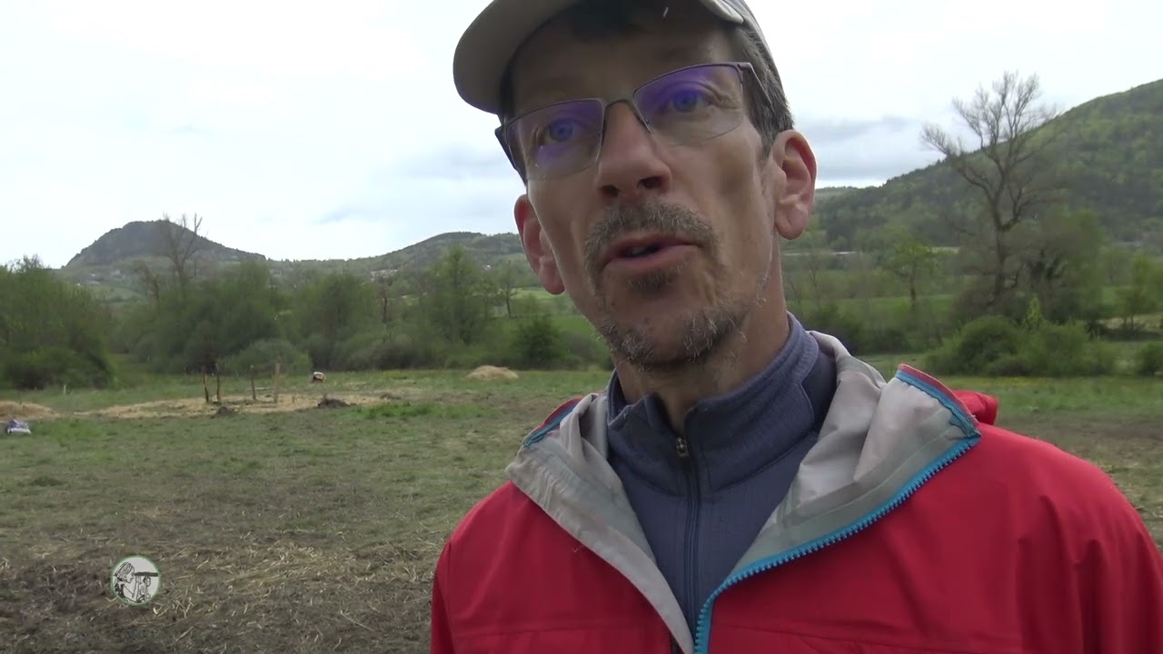Rassemblement &agrave; Saint-Hostien contre l'extension de la RN88. 24/05/21