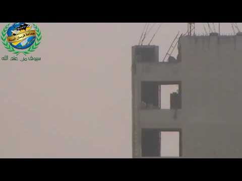 استهداف قناص لقوات النظام في مبنى الدفاع المدني في منطقة شيحان في حلب بواسطة قناصة من قبل جماعة فرسان السنة