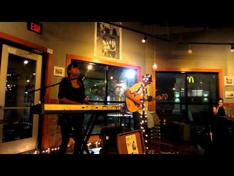 Nowhere Man And A Whiskey Girl @ Circle H Barbeque (2 of 3) - www.silverplatter.info