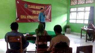 preview picture of video 'Stand Up Comedy SMA Muhammadiyah 4 Yogyakarta orang-orangAlay dan Tips menghadap by Egy Prasetya'