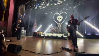 Alkaline Trio - Bleeding Out (2025) video