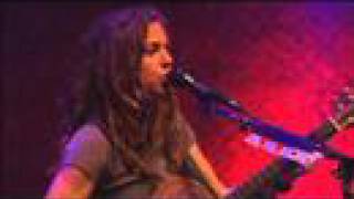 Ani DiFranco - Shy (Solo - 2003)