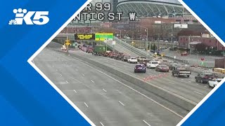 SR 99 tunnel in Seattle closes in both directions after power outage