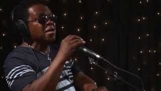 Lee Fields and the Expressions - Talk To Somebody (Live on KEXP)