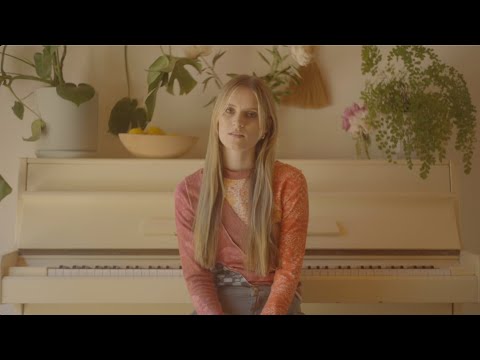 Boxes - Rosie Darling