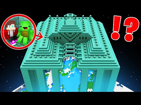 Conquering Minecraft's Tallest Ocean Monument!