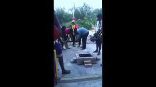 preview picture of video 'SANGGILIKARUPPER TEMPLE TELOK PANGLIMA GARANG KNIFE WALKING'