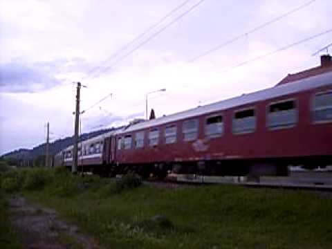 Tren accelerat Iasi-Timisoara pe vremea cand circula cu 9 vagoane