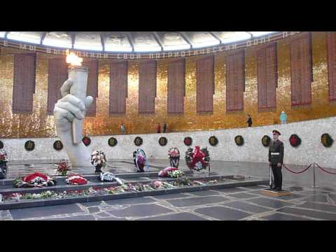 Mamayev Kurgan (Мамаев курган) Volgograd Tours - Wolgograd Victory Day Parade #Volgograd