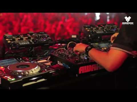 Maceo Plex plays "Luca Marchese - Dancing" @ Awakenings Festival 2016 [Official Video]