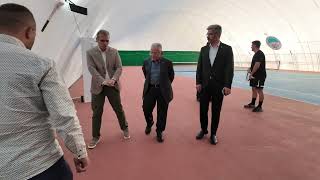 baskan buyukkilictan ilgi odagi olan tenis kortlarina ziyaret