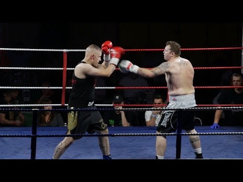 KBO  Boxing - Ben Poole v Neil Derry