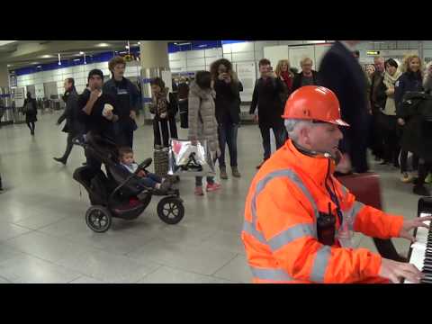 Boogie Woogie Blues on a London Tube Station Piano
