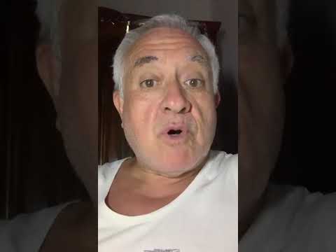 Leyendo poesía en casa. Rubén Capodaqua. Oncativo. Córdoba