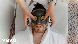 Buddie – Stressed in Paradise