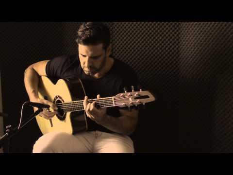 "Night after sidewalk" played by Javier Rubio Carballo (Kaki King cover)