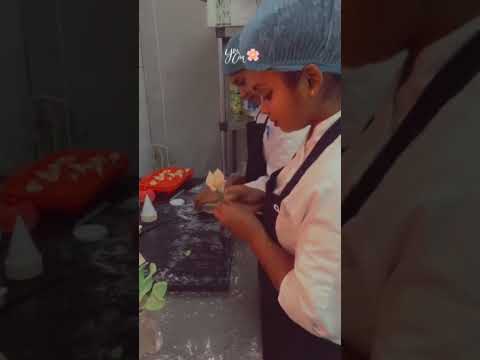 Wedding cake 🍰#bakery #cake #hotel