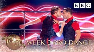Download lagu The Strictly pro-dancers perform a routine to Imagine Dragons: Believer  - BBC Strictly 2018 mp3