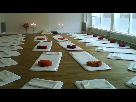 Mediyoga 17.30   &  Kundalini 19.00