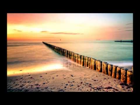 Signalrunners & Julie Thompson - These Shoulders (Mosahar Bootleg) [FREE TRACK FROM MOSAHAR]