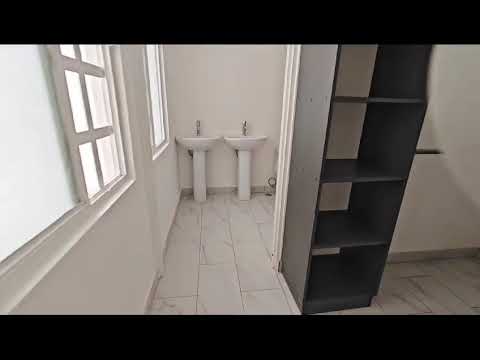 Se alquila casa en Escazú.