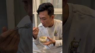 Download lagu NYOBAIN SEBLAK MAMANG RAFAEL!! #dennysumargo #youtubeshorts #densu #shortvideo mp3