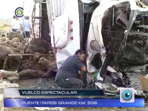 VUELCO CAMION ITAPEBI