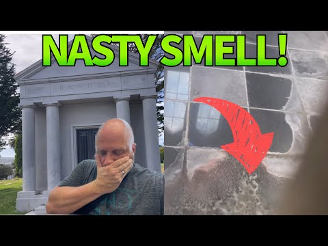 I FOUND A STINKER Mausoleum In The City of the Dead!