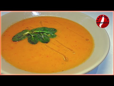 Sopa de Pimientos Rojos con Albahaca