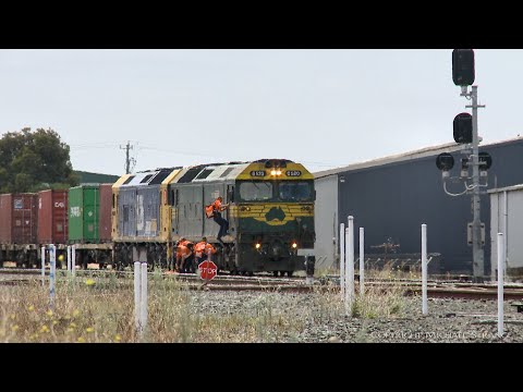 7902V Crew Change And Departure At Anakie Loop (11/2/2022) - PoathTV Australian Trains & Railways
