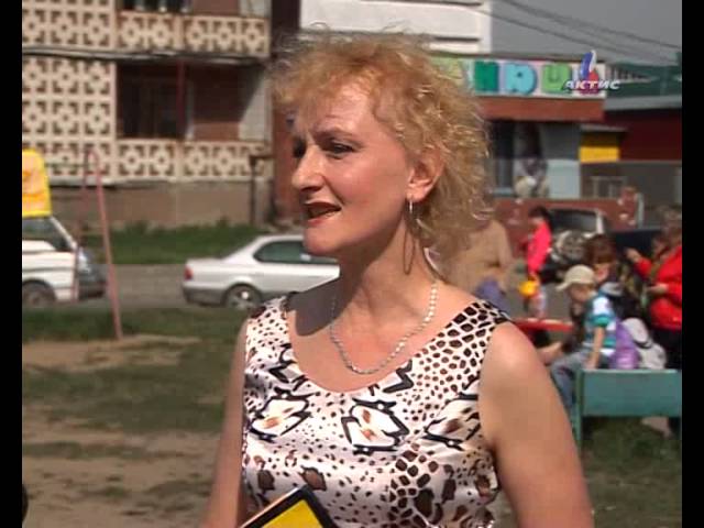 Соседи 12-а микрорайона встретились на празднике двора