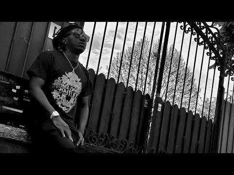 MAKO LE KING _CETTE ANNÉE (ATTRAPEZ) Clip officiel