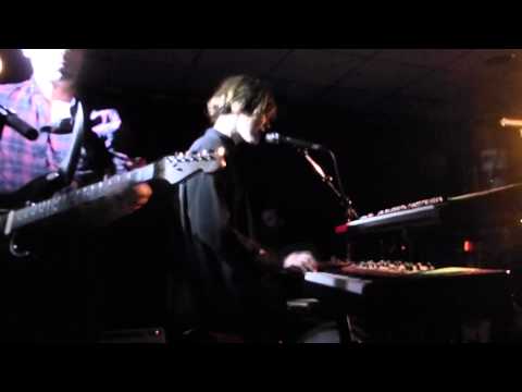 Mina Tindle "To Carry Many Small Things" live @ Barbey Bordeaux