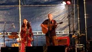 Video Stráníci - První sníh na bezva festivalu Setkání v Herálci 2013