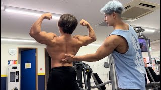 この筋トレとポージングをマスターすれば誰でもこのカッコいい背中になれる‼️