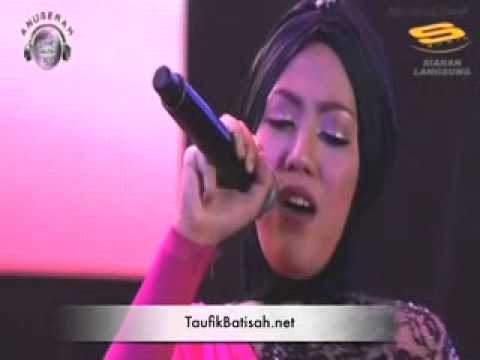 Taufik @ APM2012 - Aku Bersahaja Duet With Shila Amzah