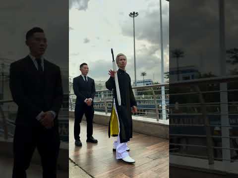 WHO IS THE BODYGUARD NOW?![MASTER KUNGFU] #martialarts #master #kungfu #training #action #shorts