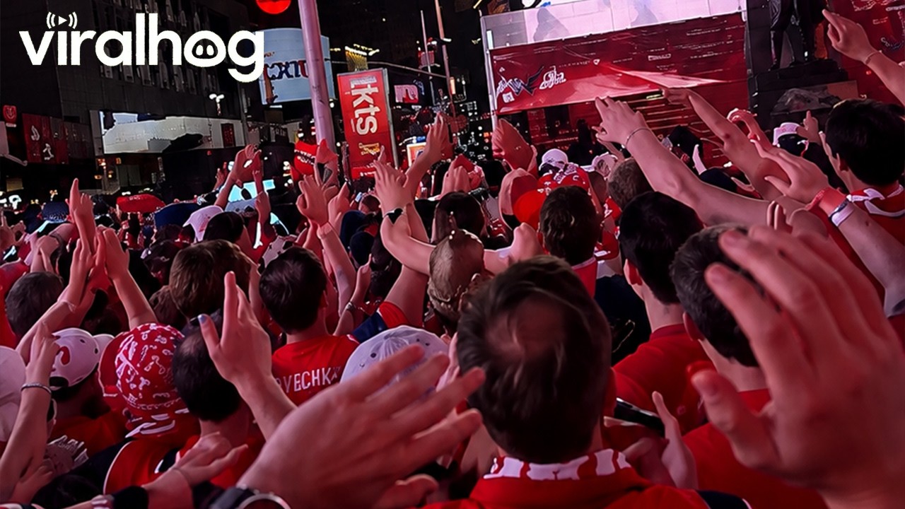 Norway Fans Turn Times Square Into A Roaring Sea Of Red After Historic World Cup Win || ViralHog