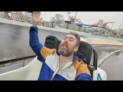 A Miserably Rainy Day At Magic Kingdom - Low Wait Times & Bad Weather At Walt Disney World