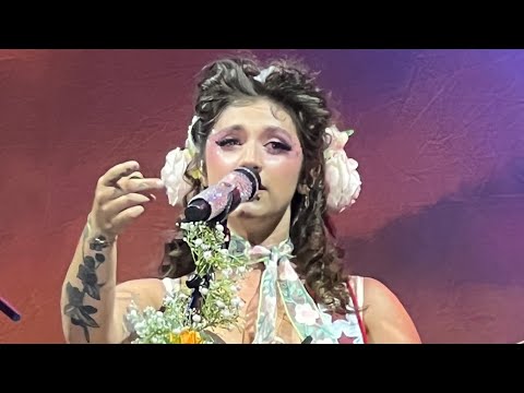 New #sierraferrell song: (“Old Wood Floor”)? Or (“Kickin Up Dust”)? Or “One Thing Leads to Another”)