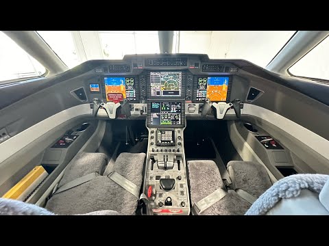 Pilatus PC-24 Detailed Cockpit Tour (Crazy Smart Features!)