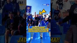 Download lagu The Moment Badru Became the Peace Ambassador for Persib vs Arema #persib #shorts #persibbandung #... mp3 Download lagu The Moment Badru Became the Peace Ambassador for Persib vs Arema #persib #shorts #persibbandung #... mp3