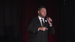 2016 Jody McBrayer Sings  Don&#39;t save it all for Christmas day at Christmas in the City